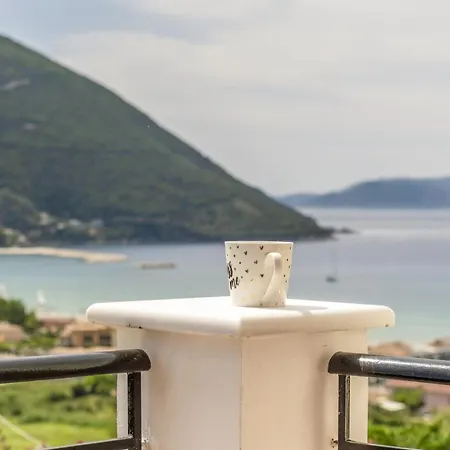 Panorama 3 شقة Pondi